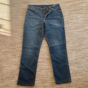 EUC bandolino boot cut jeans